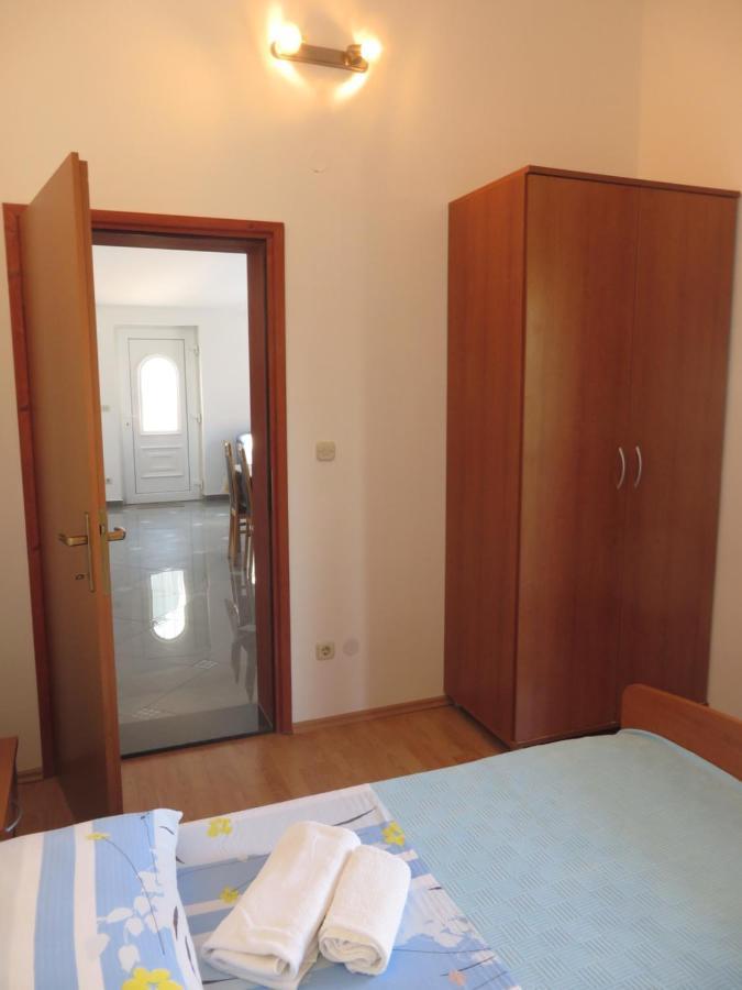 Gardenia Apartments Pakostane Exterior photo